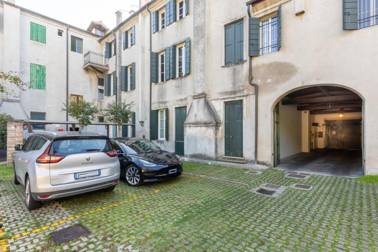 Casa Charleston In Palazzo Nobiliare Al Duomo Apartamento Pádua Exterior foto