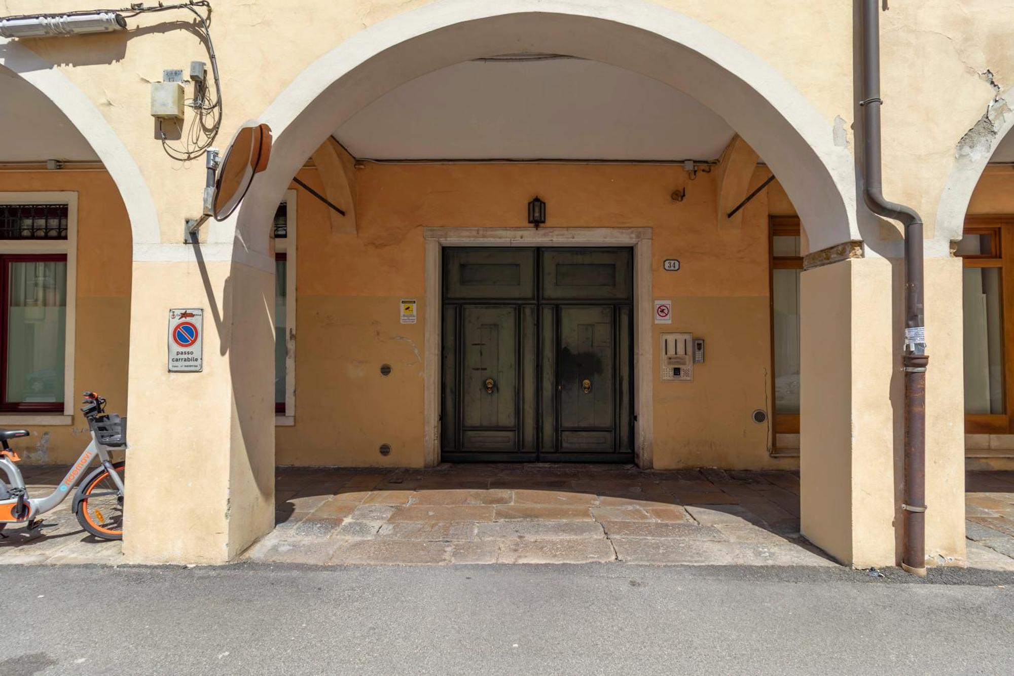 Casa Charleston In Palazzo Nobiliare Al Duomo Apartamento Pádua Exterior foto