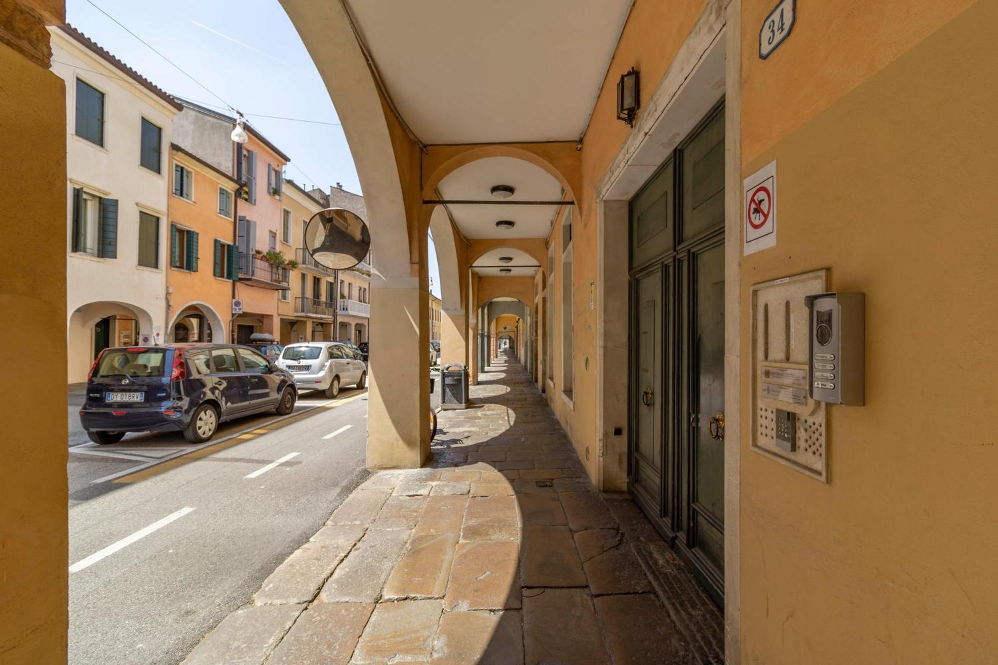 Casa Charleston In Palazzo Nobiliare Al Duomo Apartamento Pádua Exterior foto
